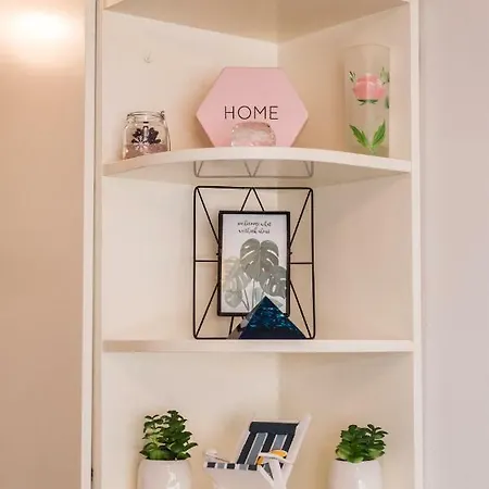 Luna Apartment Split